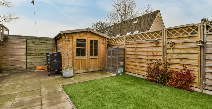 Backyard ADU shed style construction in residential property – Best ADU LA